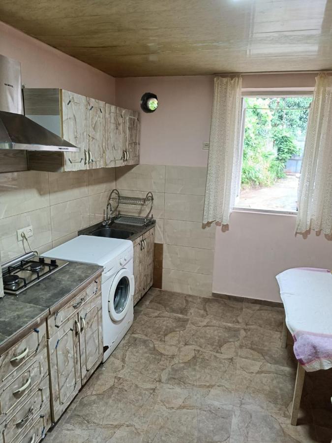 Bata Apartment Sarpi Esterno foto